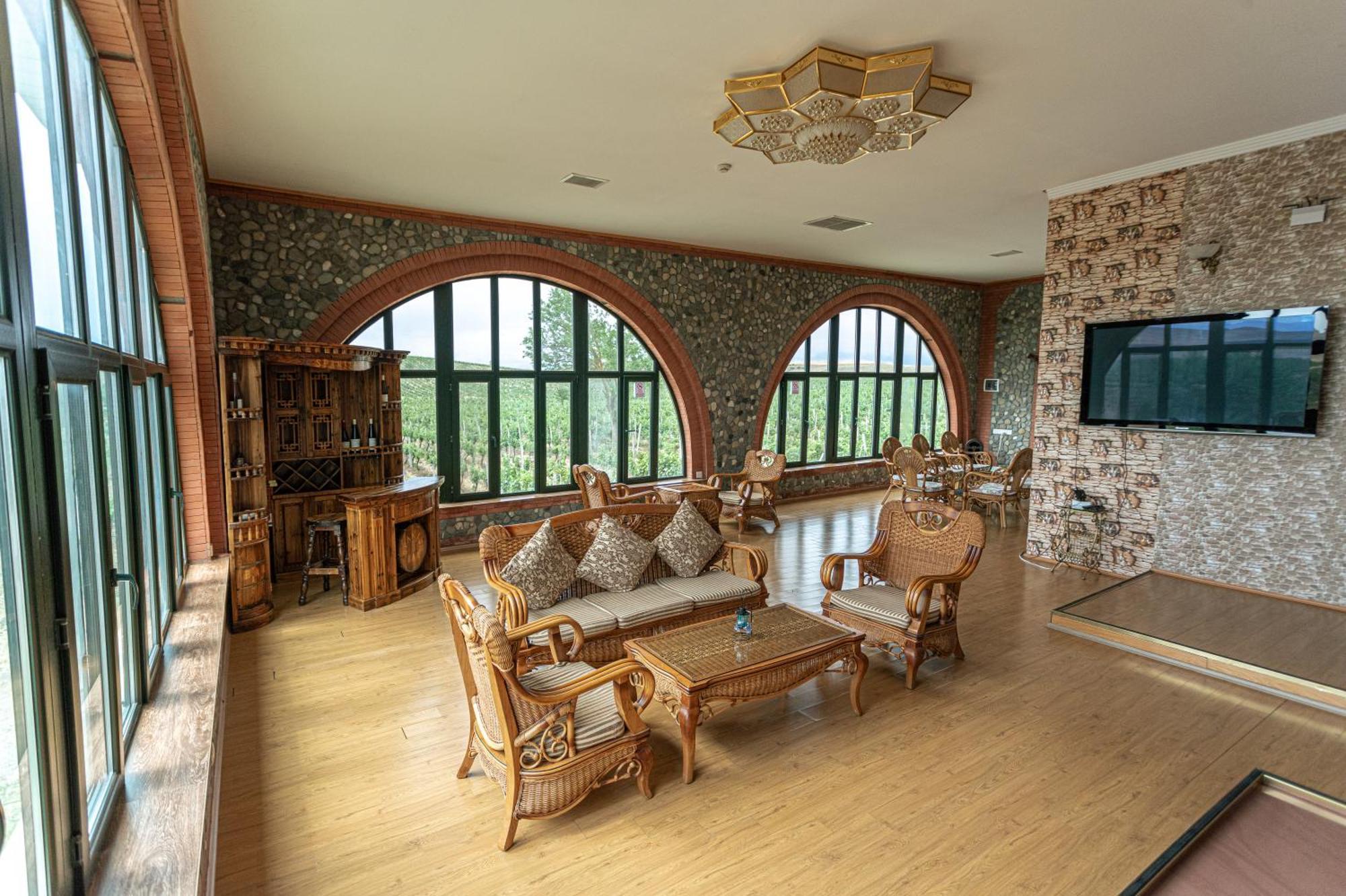 Chabiant Guesthouse Chateau Monolit Ikinci Yeniyol Ngoại thất bức ảnh