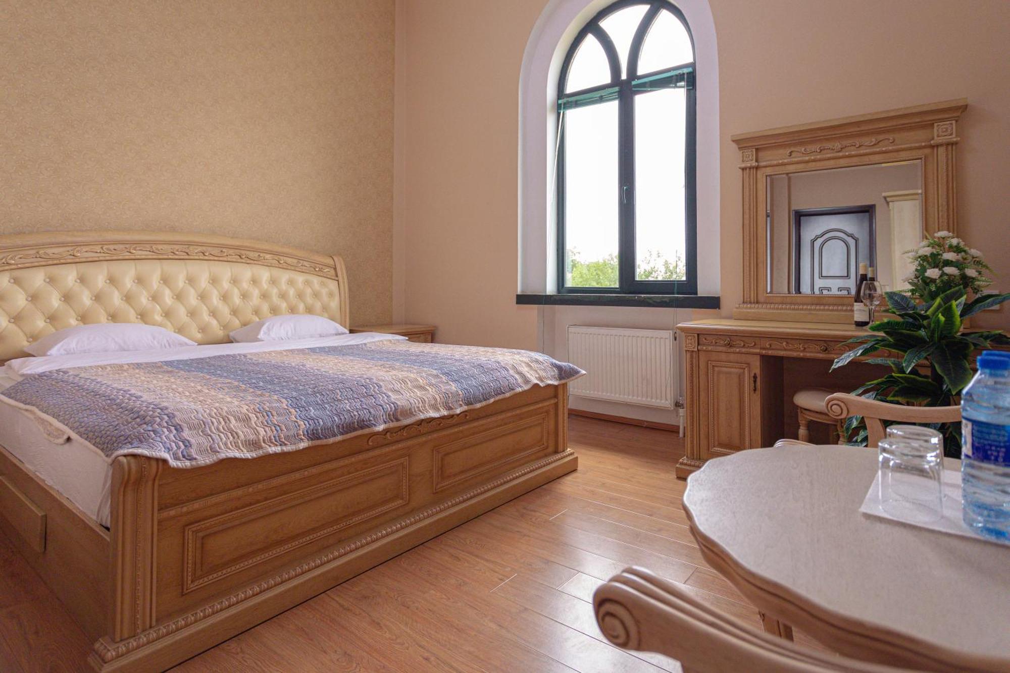 Chabiant Guesthouse Chateau Monolit Ikinci Yeniyol Ngoại thất bức ảnh